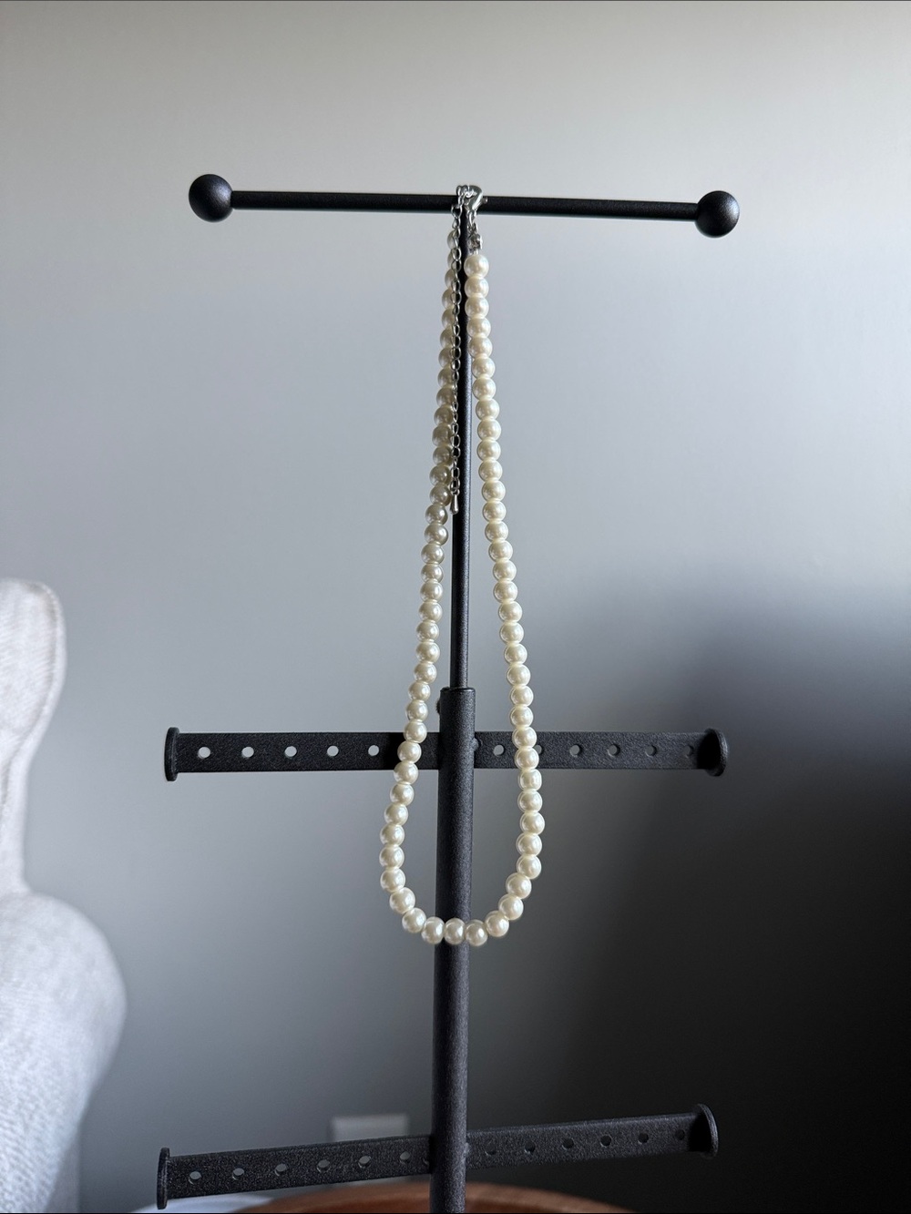 Classic Pearl Necklace in Cream Pearlescent Beads
